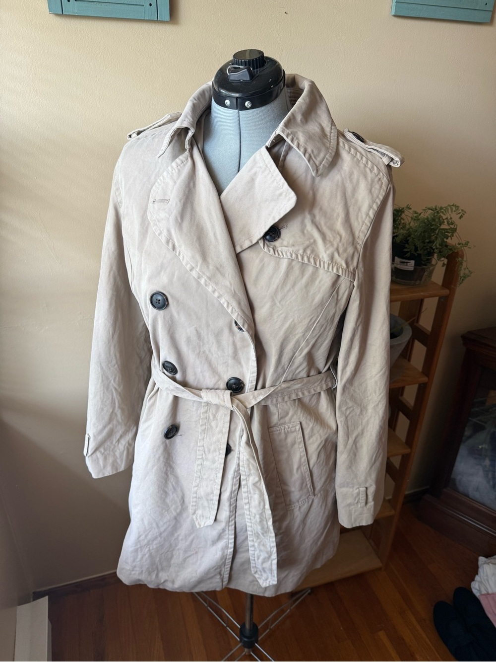 GAP Women's Beige Trench Coat with Belt